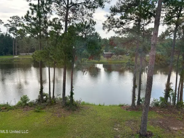 321 Lac Bleu Avenue, Pass Christian, MS 39571