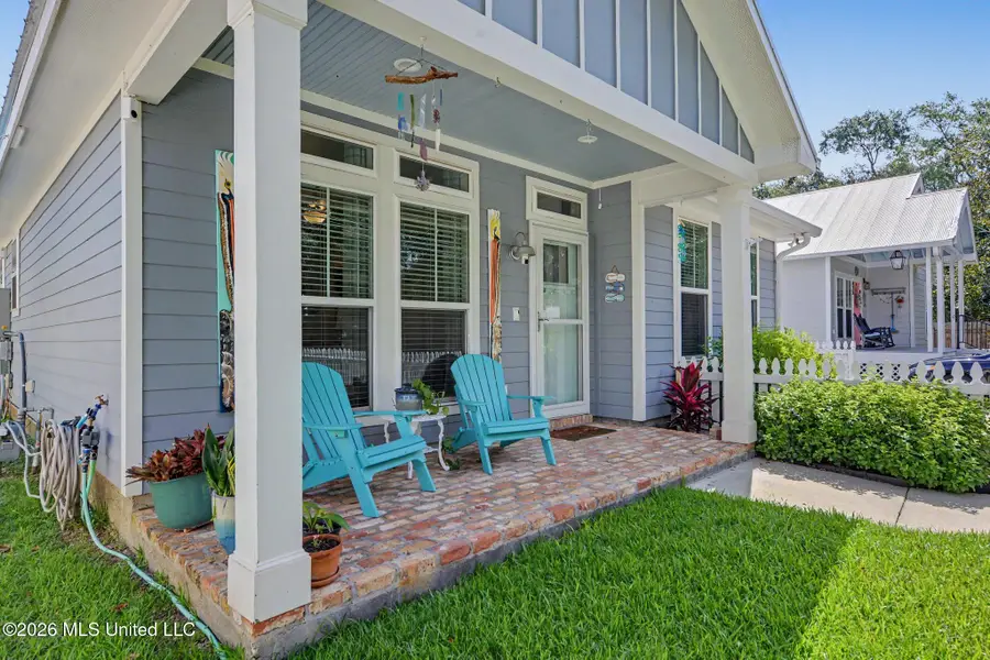 427 Saint George Street, Bay Saint Louis, MS 39520 - #2