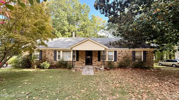 5600 Twin Lakes Drive, Horn Lake, MS 38637