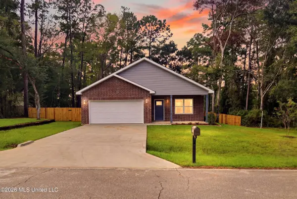 96100 Kapalama Drive, Diamondhead, MS 39525