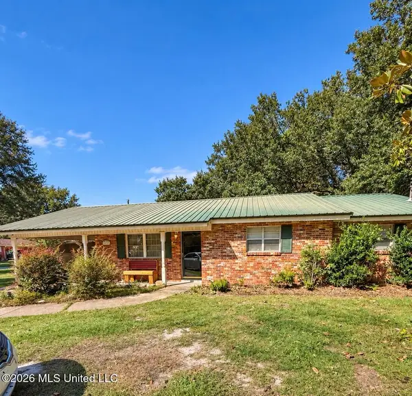 4403 Saratoga Avenue, Pascagoula, MS 39581
