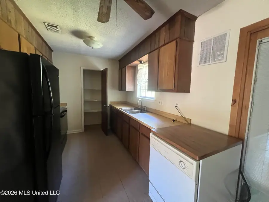 4115 Yosemite Drive, Ocean Springs, MS 39564 - #2