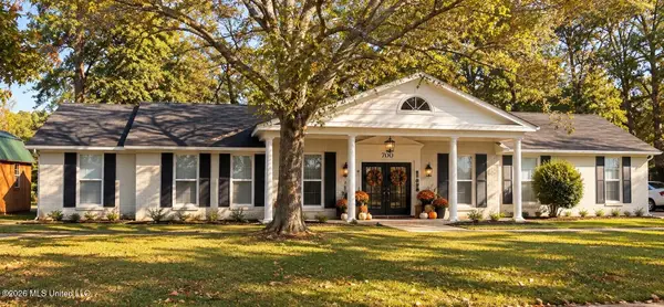 700 N Mccrary Road, Columbus, MS 39702