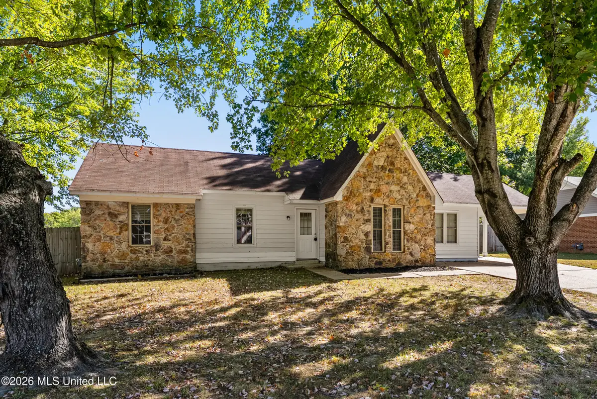 5704 Ingleside Drive, Horn Lake, MS 38637 - #1