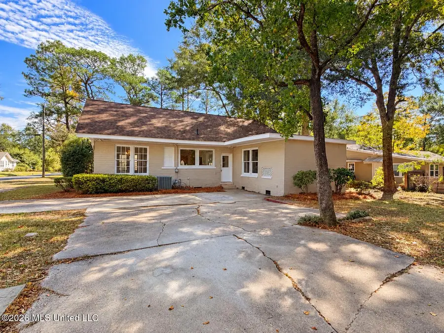 301 S 23rd Avenue, Hattiesburg, MS 39401 - #3