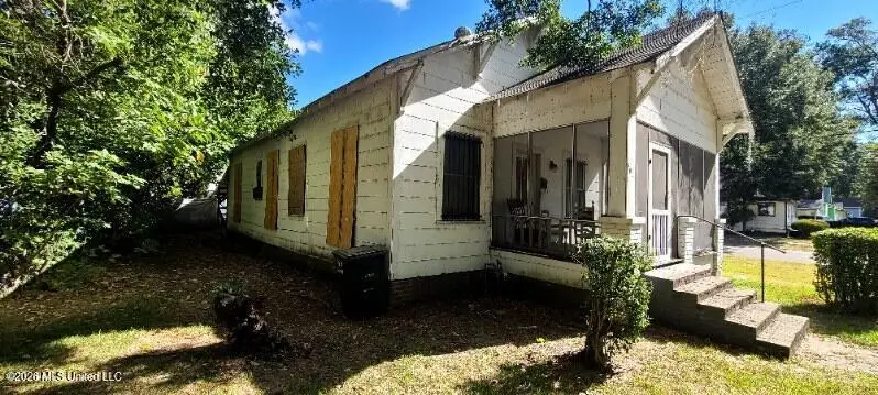 302 W 2nd Street, Leland, MS 38756 - #2