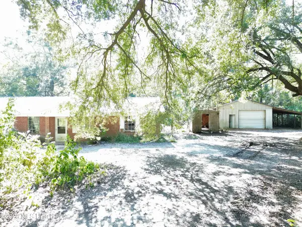 13709 Wolf Ridge Road, Moss Point, MS 39562