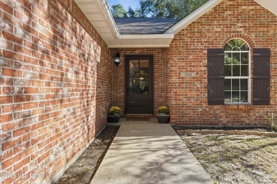 1016 Sycamore Street, Ocean Springs, MS 39564 - #3