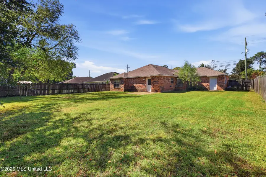 3208 Beachview Drive, Ocean Springs, MS 39564 - #3
