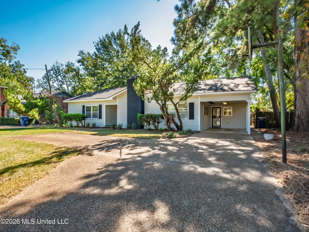 204 North Street, Batesville, MS 38606 - #1