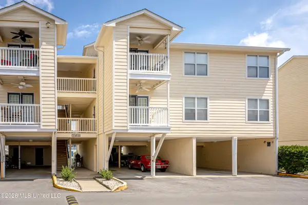 2421 Beachview Drive, Ocean Springs, MS 39564