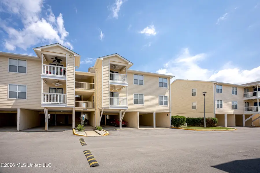 2421 Beachview Drive, Ocean Springs, MS 39564 - #2
