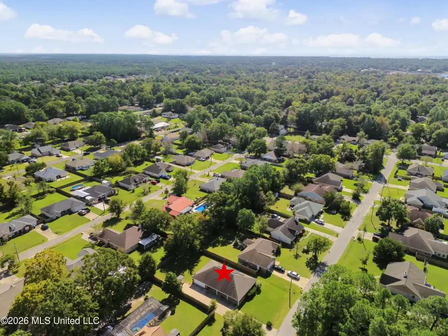 3216 N 4th Street, Ocean Springs, MS 39564 - #3