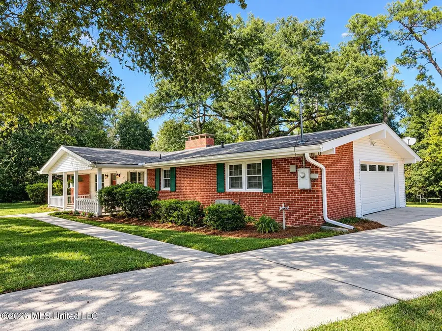 13700 Docena Circle, Ocean Springs, MS 39564 - #2