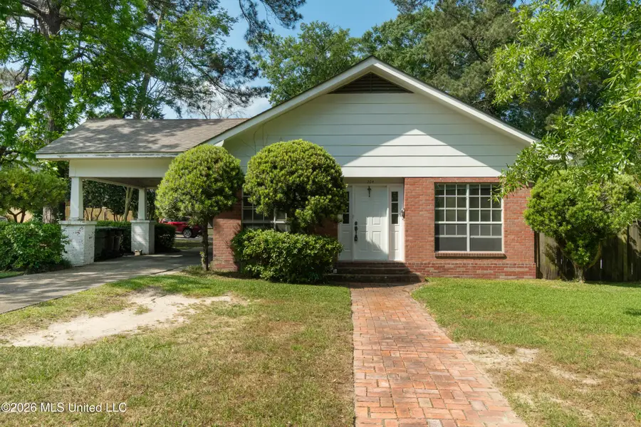 204 5th Avenue, Hattiesburg, MS 39401 - #3