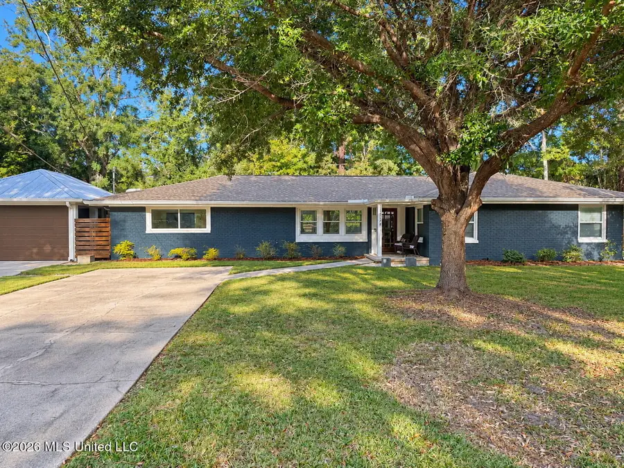 6204 Shore Drive, Ocean Springs, MS 39564 - #2