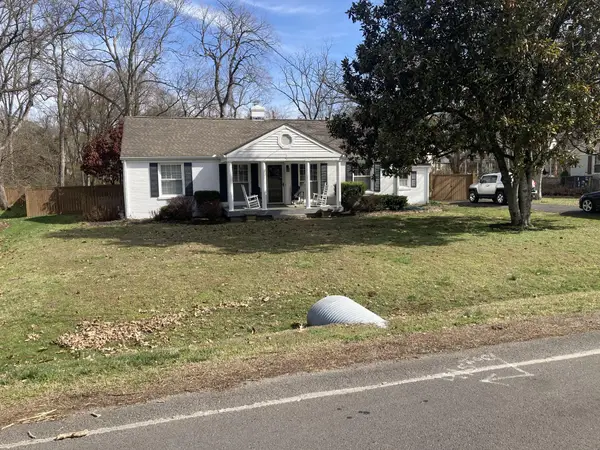 2812 Sugar Tree Rd, Nashville, TN 37215