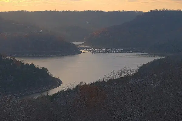 320 Seaton Dr, Smithville, TN 37166