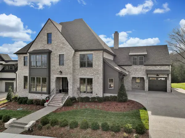 9319 Double Run Ct, College Grove, TN 37046