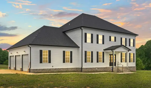 147 W Roberts Rd, Portland, TN 37148