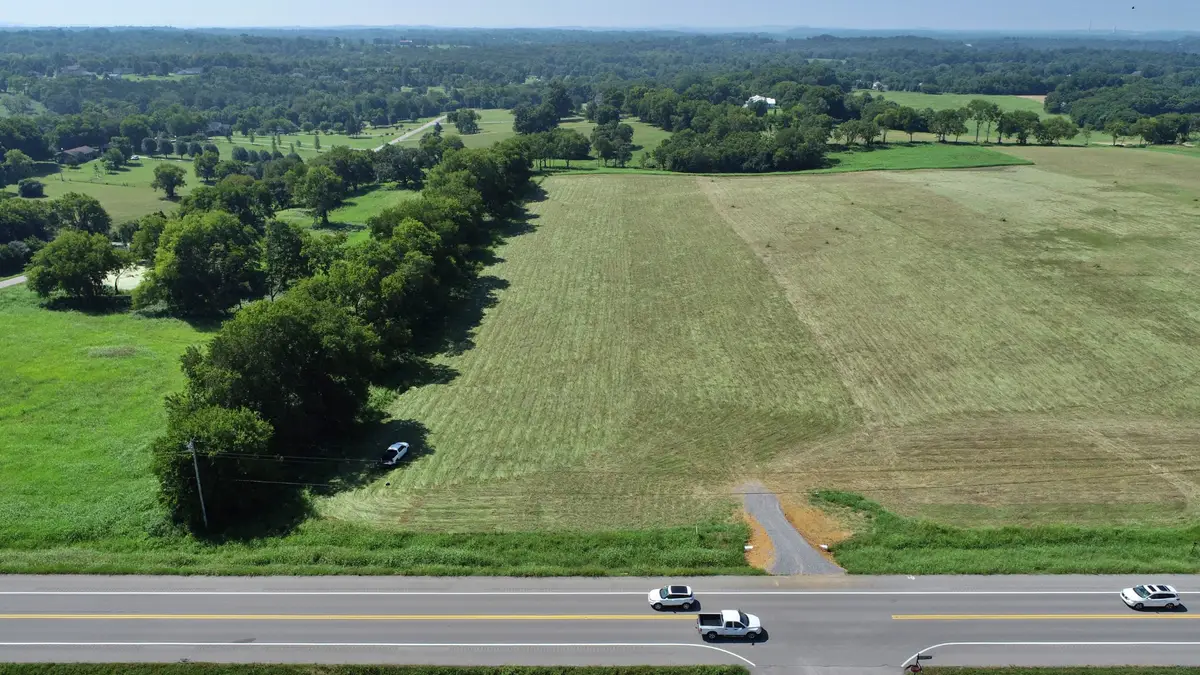 2768 Hartsville Pike, Castalian Springs, TN 37031 - Image #1