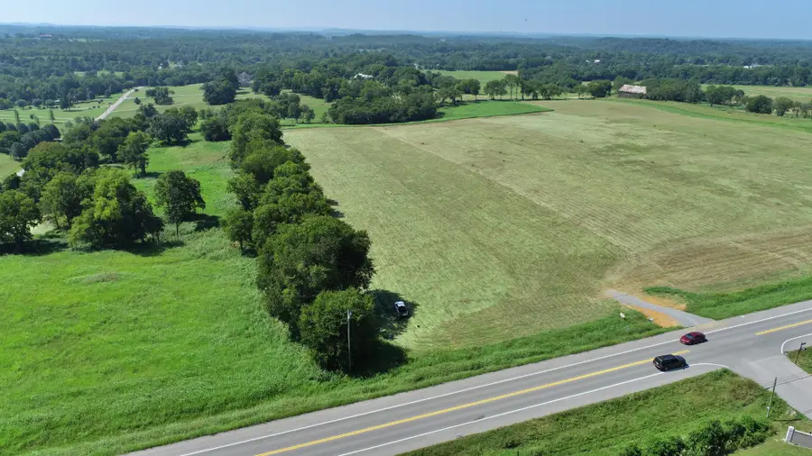 2768 Hartsville Pike, Castalian Springs, TN 37031 - Image #3