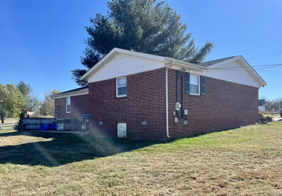 2739 Greens Mill Rd, Columbia, TN 38401 - Image #2