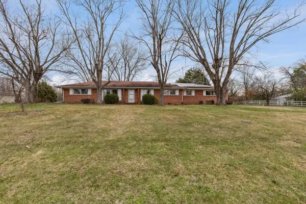 518 Twin Oak Dr, Murfreesboro, TN 37130