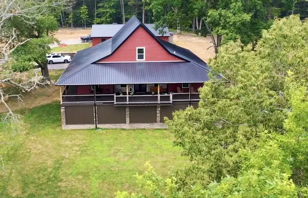 1552 Columbia Rd, Dickson, TN 37055