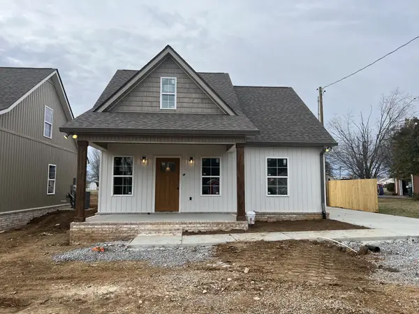 692 Castle Heights Ave, Lebanon, TN 37087