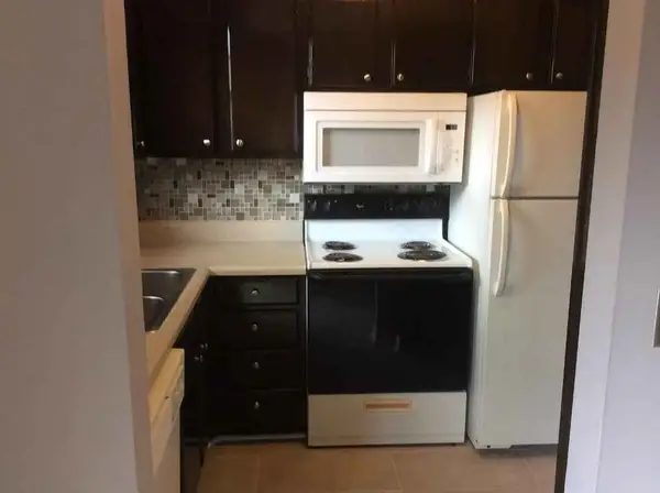 420 Walton Ln #B10, Madison, TN 37115