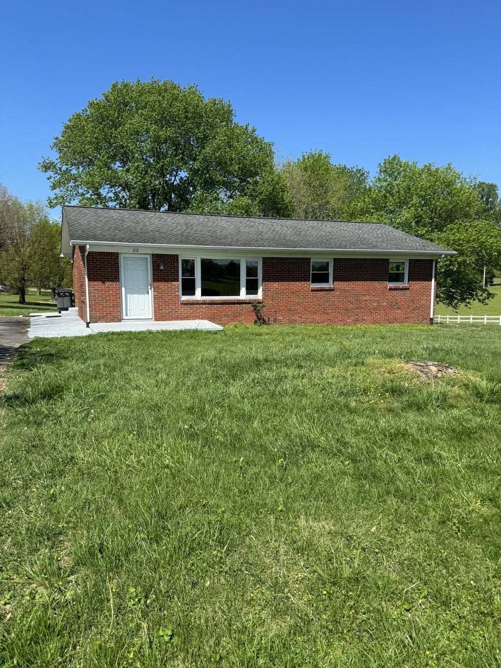 212 Skyline Dr, Red Boiling Springs, TN 37150 BHGRE