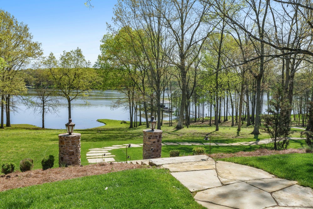 8530 Saundersville Rd, Mount Juliet, TN 37122 BHGRE