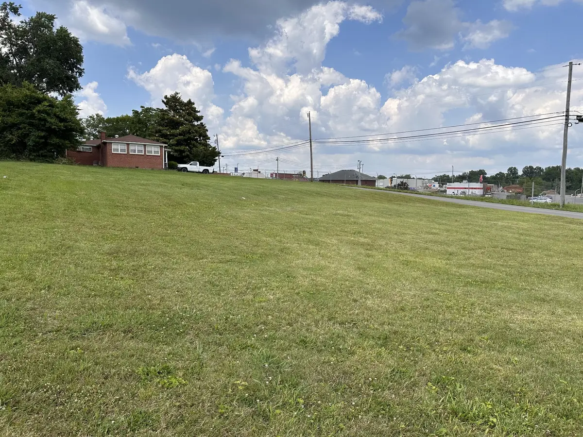 750 North Chancery St, McMinnville, TN 37110 - #1