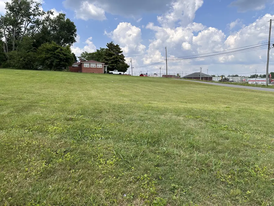 750 North Chancery St, McMinnville, TN 37110 - #3