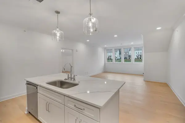 2002 Gildridge Dr #303, Nashville, TN 37221