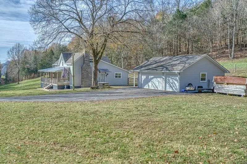 390 Taylor Hollow Ln, Gainesboro, TN 38562 - Image #2