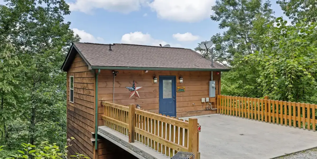 1454 Nordic Dr, Gatlinburg, TN 37738 - Image #1