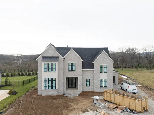 8121 Boiling Springs Pl, Brentwood, TN 37027