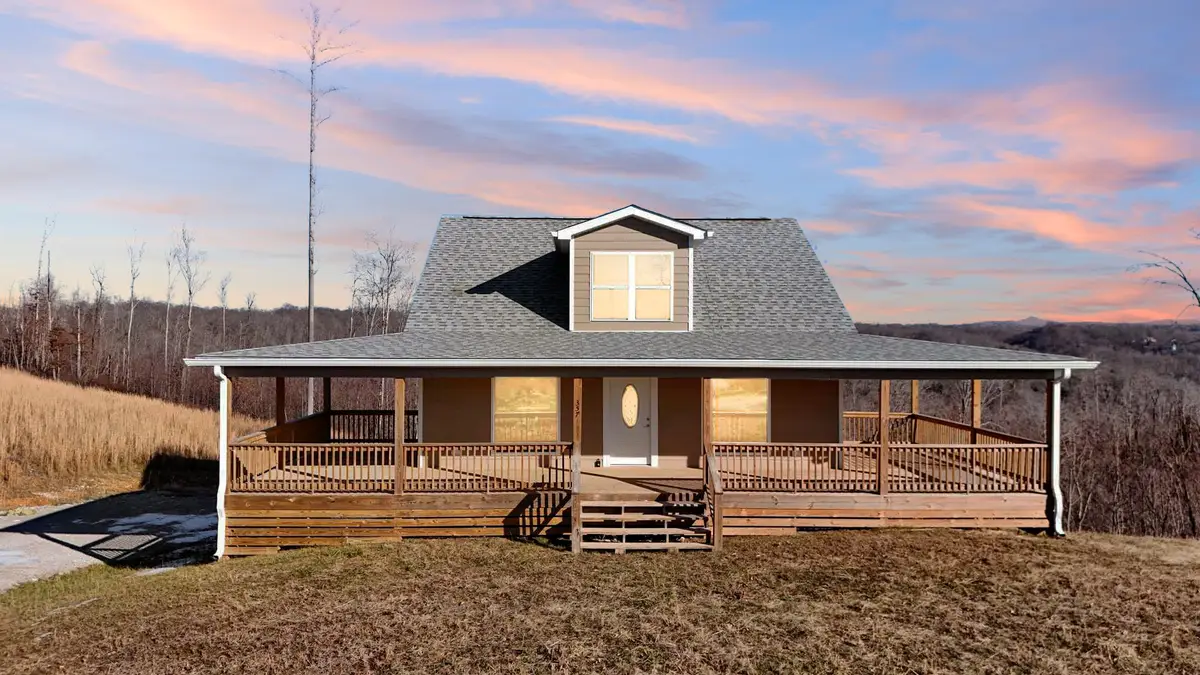 357 Taylor Rd, Byrdstown, TN 38549 - Image #1
