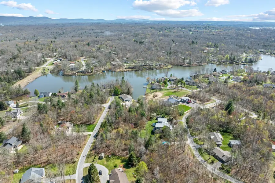 724 Keato Dr, Crossville, TN 38572 - Image #3