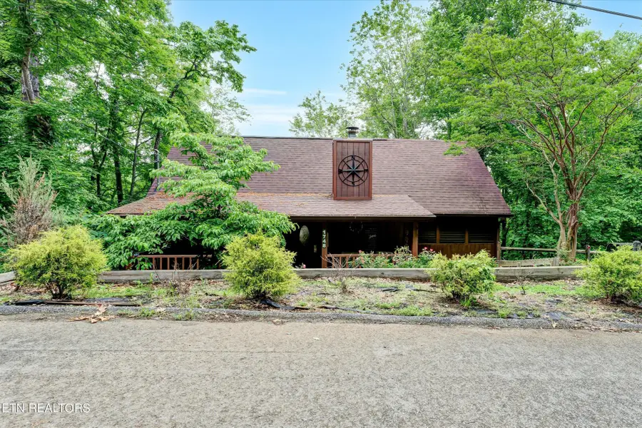 1748 Ridgecrest Drive, Sevierville, TN 37876 - Image #2
