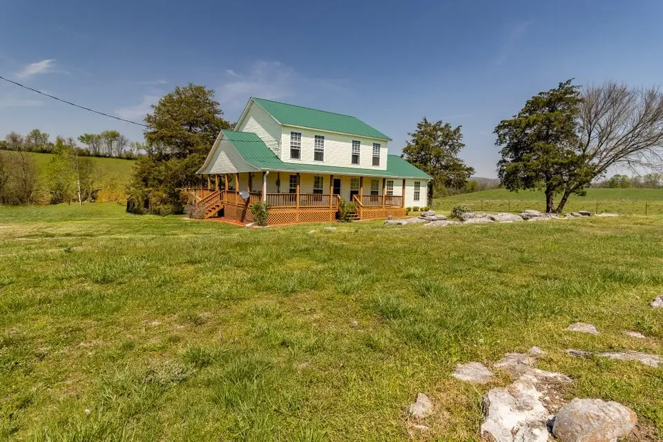 7511 Upper East Valley Rd, Pikeville, TN 37367 - #1
