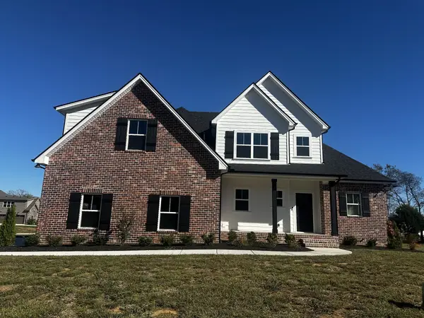 1067 Robert Lee Drive, Gallatin, TN 37066