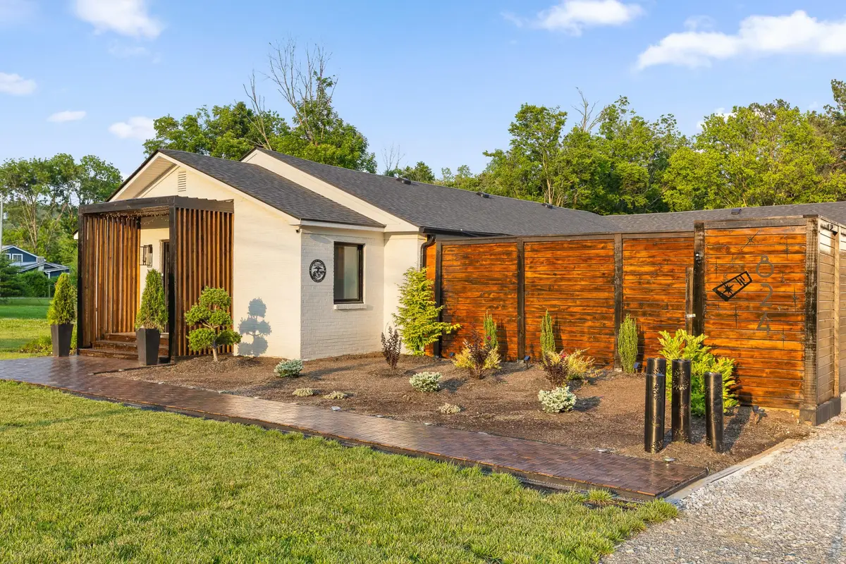 824 Ogrady Drive, Chattanooga, TN 37419 - Image #1