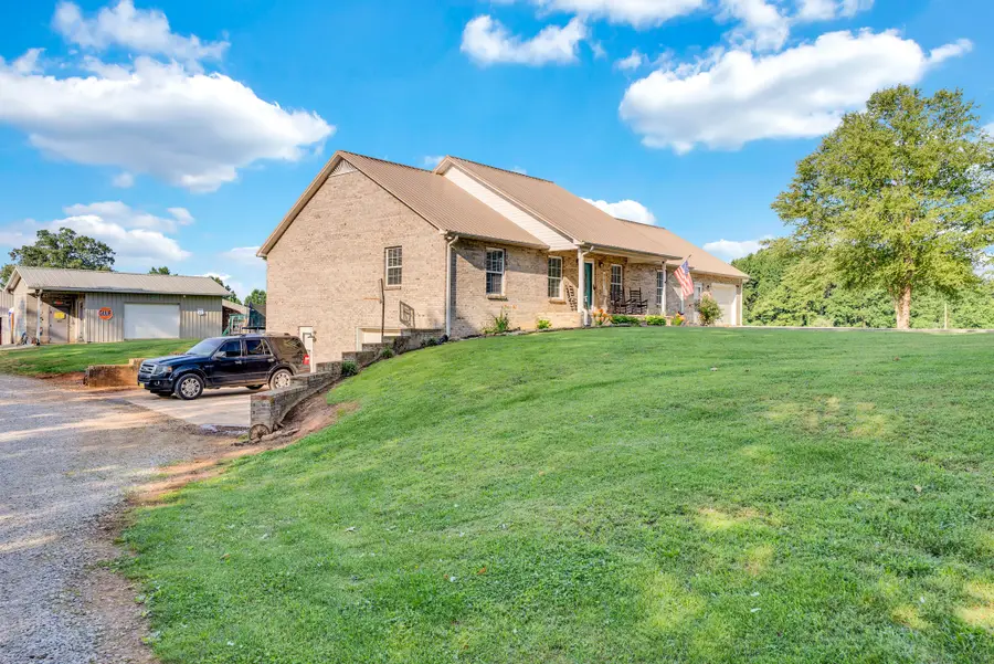 887 Ray Cemetery Rd, Sparta, TN 38583 - Image #3