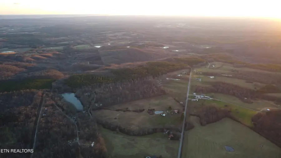 18 Diane Circle, Crossville, TN 38572 - Image #2