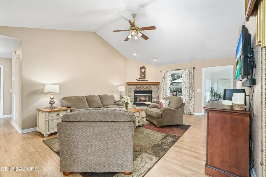 545 Snead Drive, Crossville, TN 38558 - Image #2