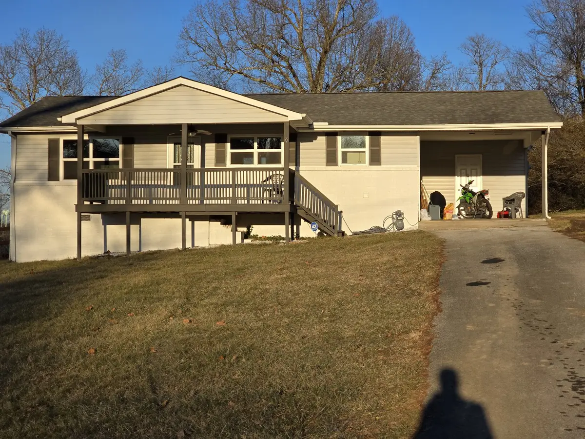 261 Phillips Dr, Crossville, TN 38555 - Image #1