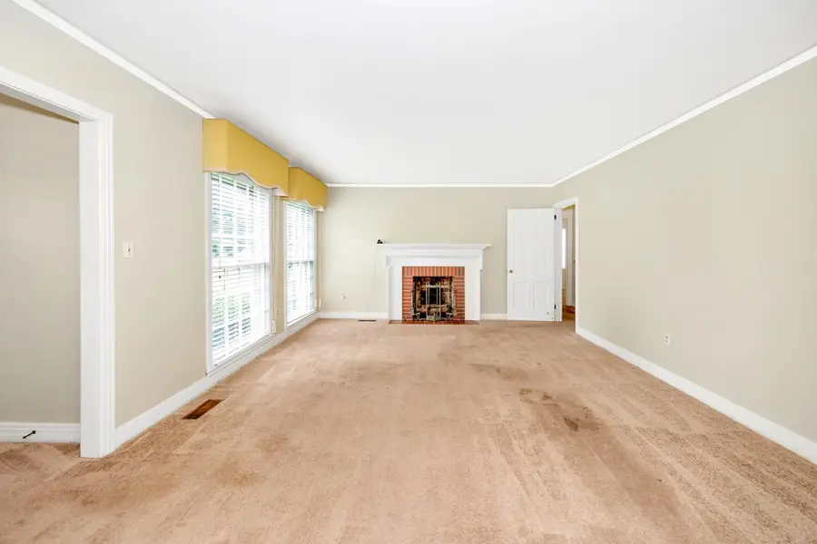 801 E Forrest St, Athens, AL 35611 - Image #3